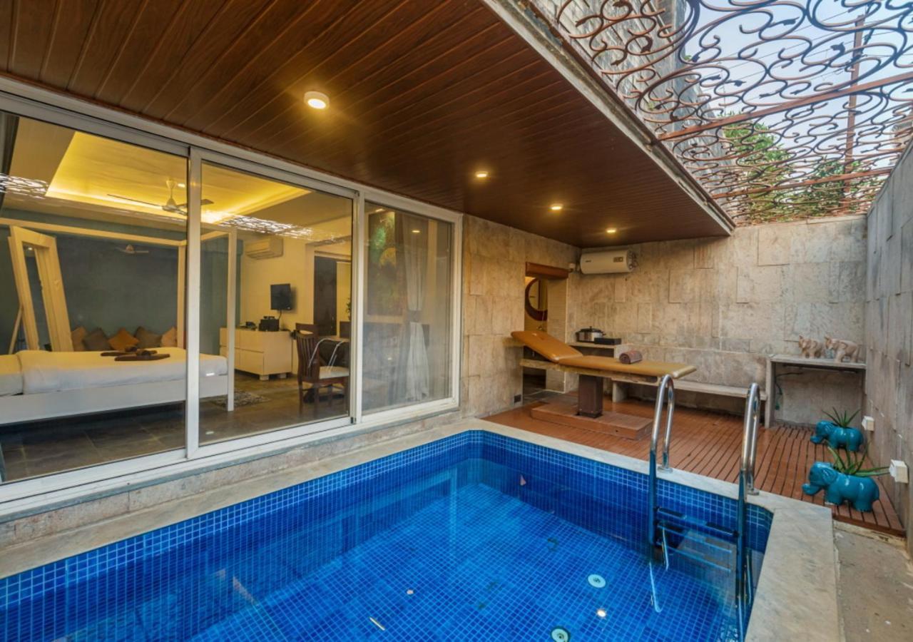 Saffronstays Urja, Lonavala - Private Villa With 2 Pools, Spa Room, Private Elevator & Waterfall Zewnętrze zdjęcie