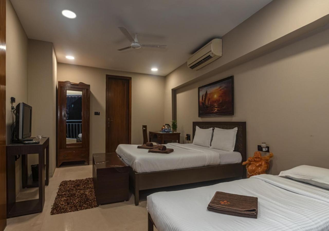 Saffronstays Urja, Lonavala - Private Villa With 2 Pools, Spa Room, Private Elevator & Waterfall Zewnętrze zdjęcie